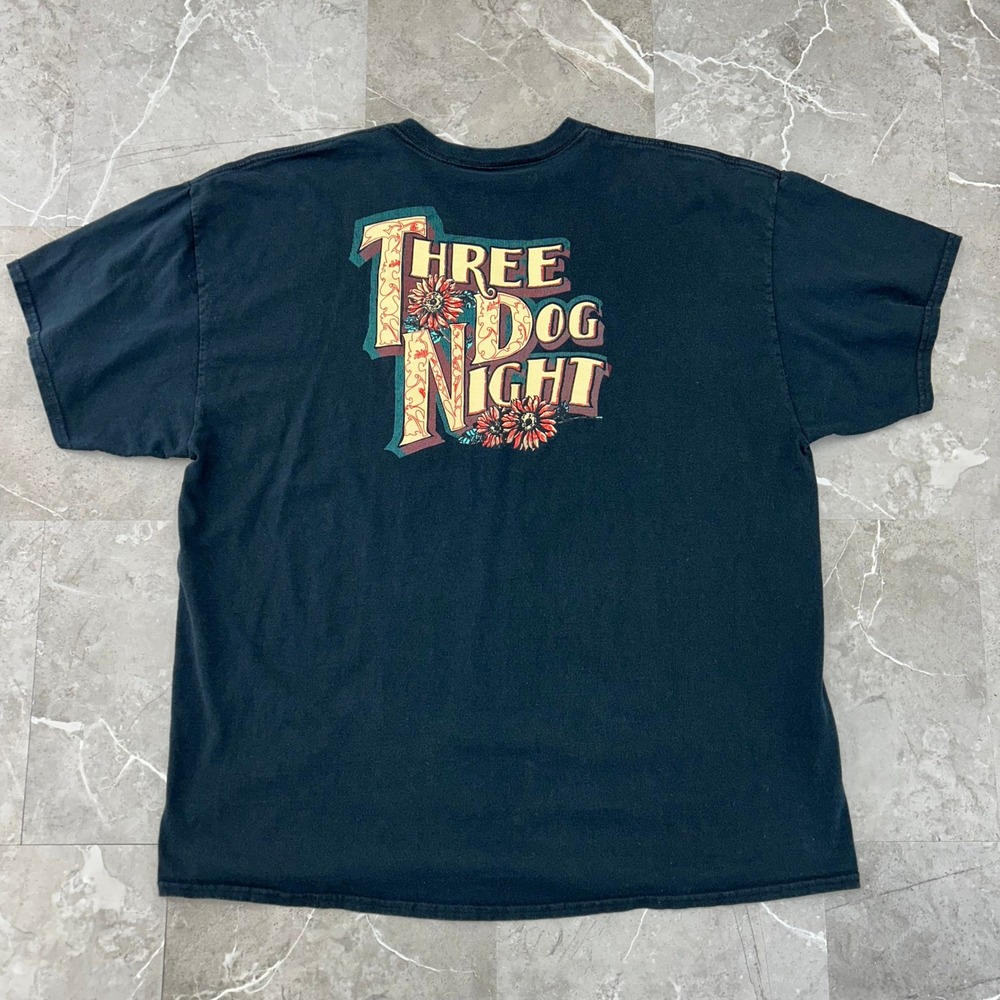 Vintage Three Dog Night Graphic Tee Men 2XL Short Sleeve Shirt Classic Rock Band